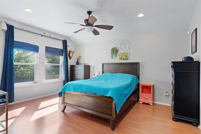 Building Photo - 3937 Eagles Nest St