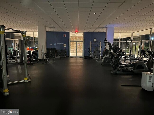 Building Photo - 1301 Delaware Ave SW