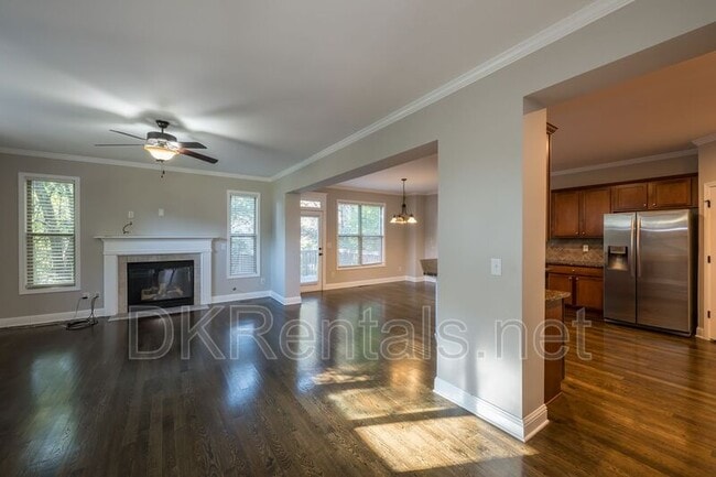 Building Photo - 2707 Silver Hill Terrace SE