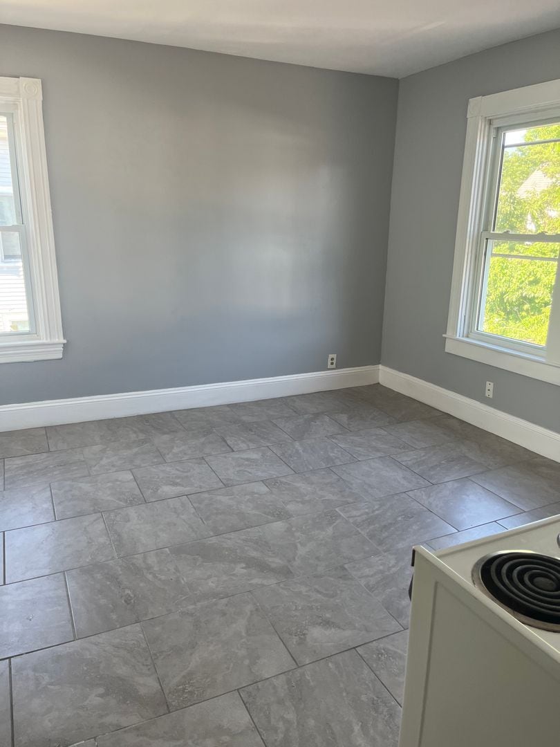 Building Photo - 170 Union St