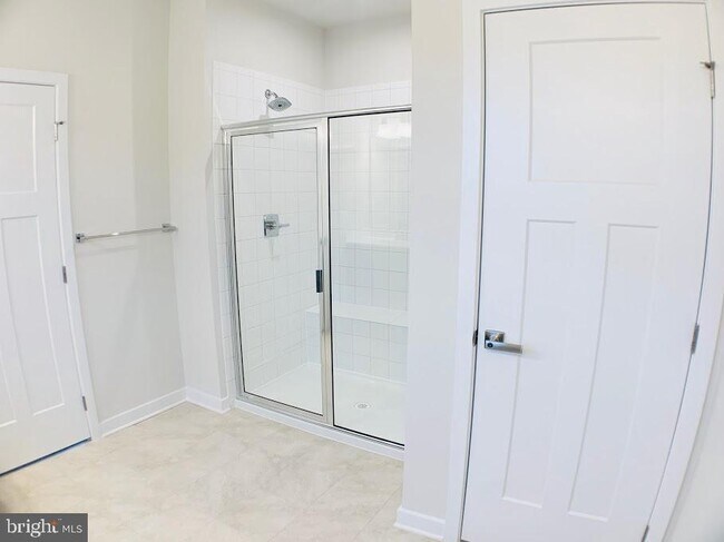 Building Photo - 11380 Willow Green Cir