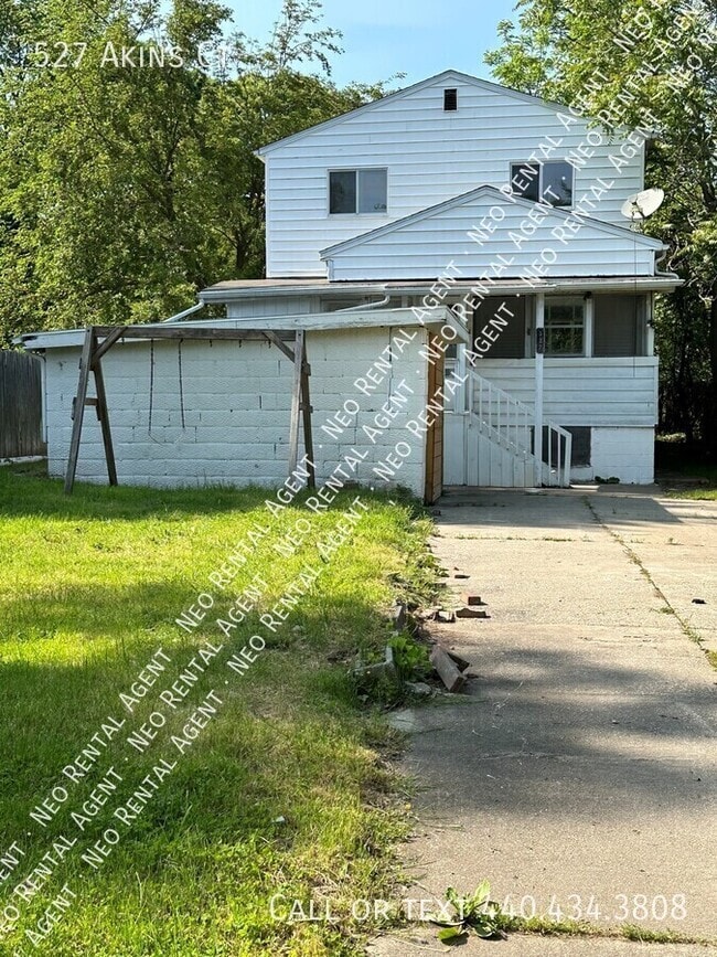 Building Photo - 527 Akins Ct
