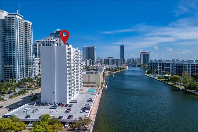 Building Photo - 3000 S Ocean Dr