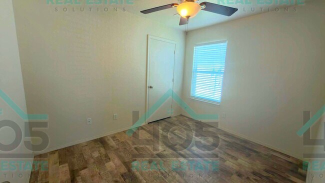 Building Photo - 10345 Aberdeen Dr