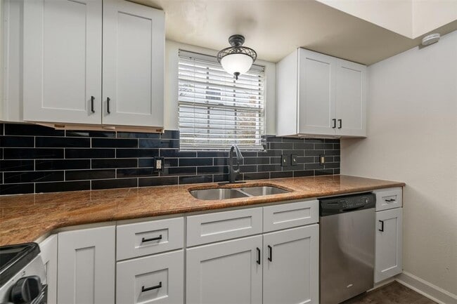 Building Photo - 6107 Bullard Dr