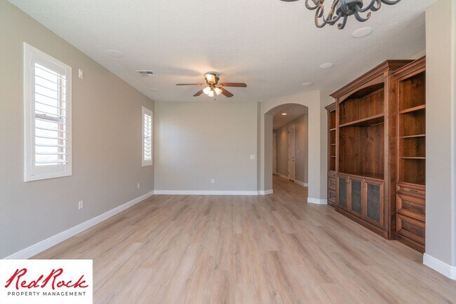 Building Photo - 3 Bedroom Coral Canyon Home on Corner Lot