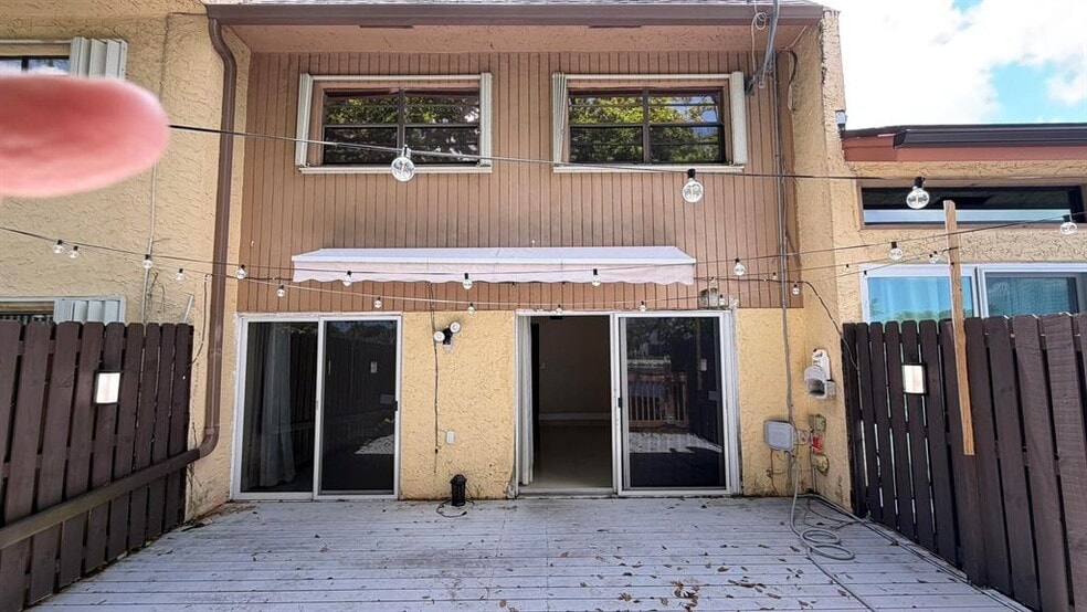 Building Photo - 1114 NW 79th Dr