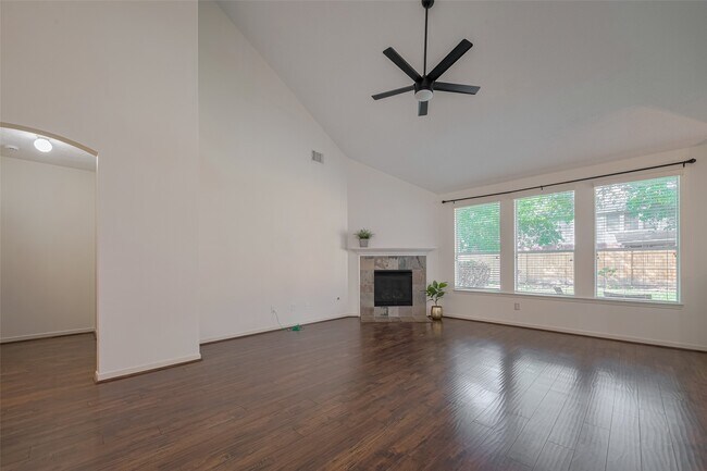 Building Photo - 31214 Windcrest Park Ln