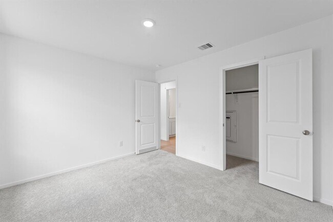 Building Photo - 6831 Lilac Vine Ln