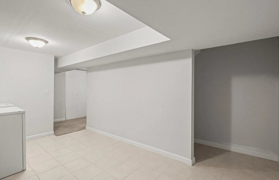 Building Photo - 2237 S Lowell Blvd