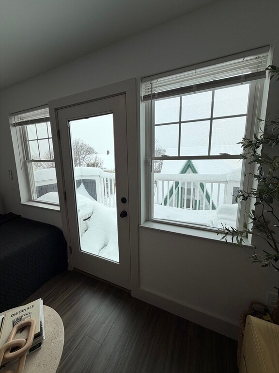 Building Photo - 5 W Dane St