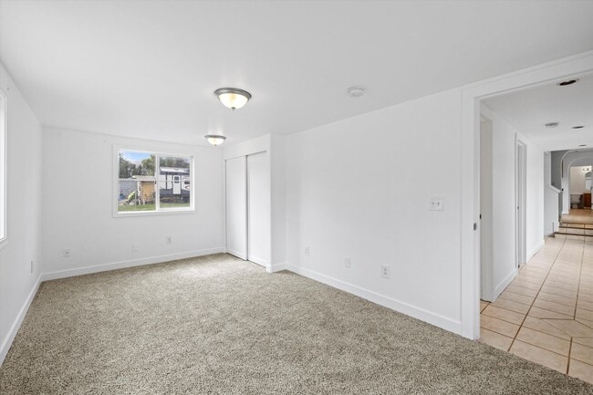 Building Photo - Beautiful 3-Bedroom, 3-Bath Home with a Huge Yard and Ample Parking