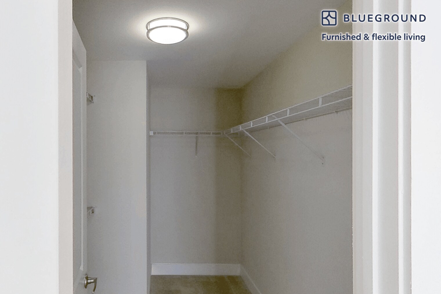 Building Photo - 701 Breeze Hill Rd