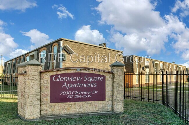Building Photo - 7054 Glenview Dr
