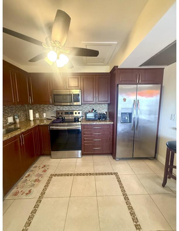 Building Photo - 162 Preston Way