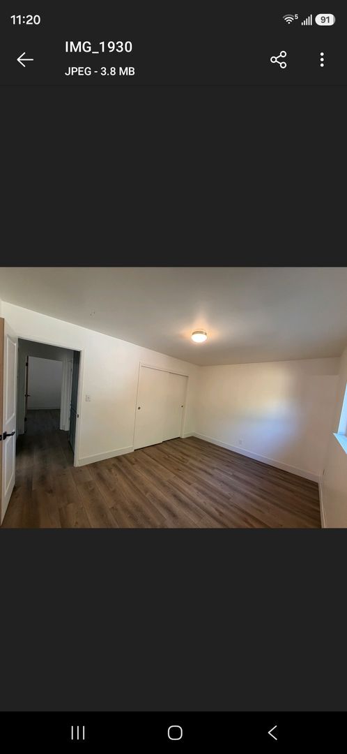 Building Photo - Cute 2 bedroom 1 3/4 bath