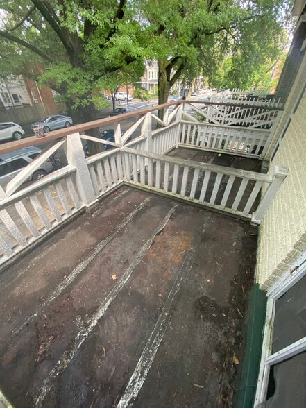 Building Photo - 3009 Ellwood Ave