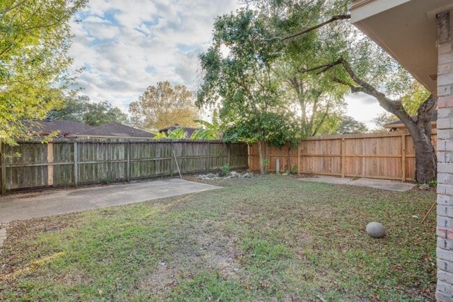 Building Photo - 507 Whippoorwill Dr