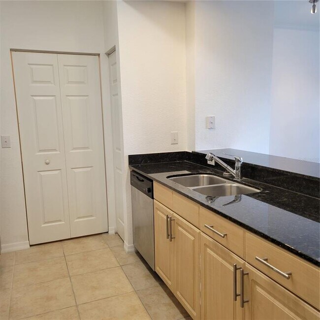 Building Photo - 1064 N Tamiami Trl