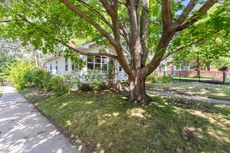 Building Photo - 389 Cleveland Ave S