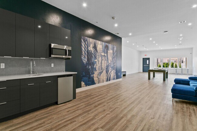 Building Photo - 6701 KENNEDY Blvd