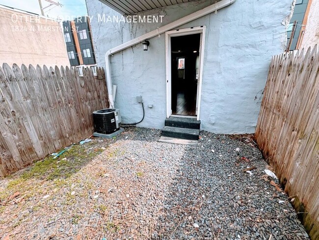Building Photo - 1824 N Marston St