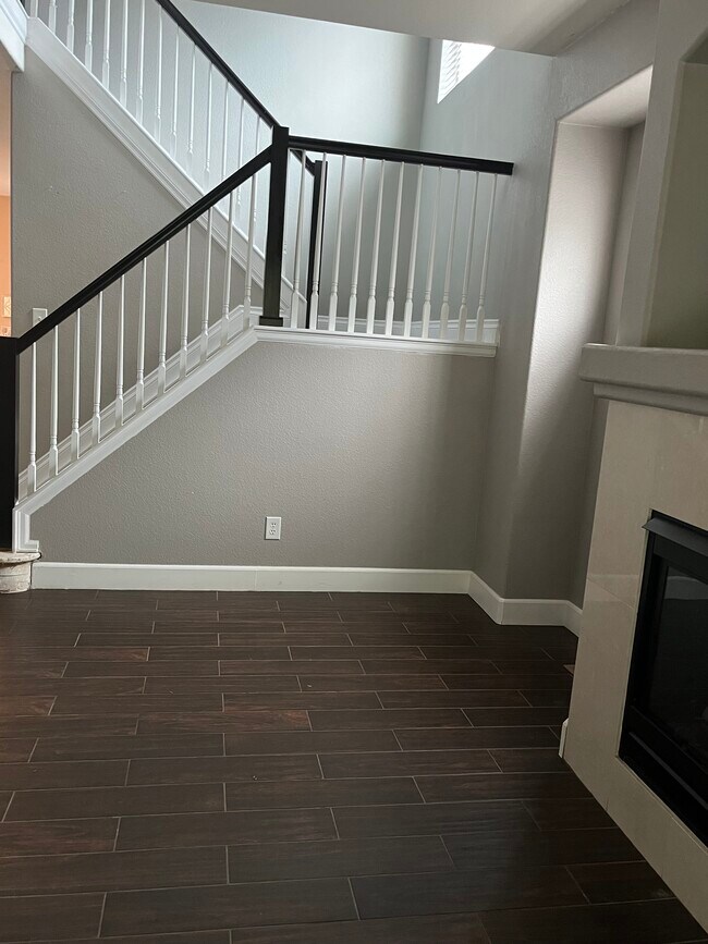 Building Photo - 9815 Eagle Creek Cir