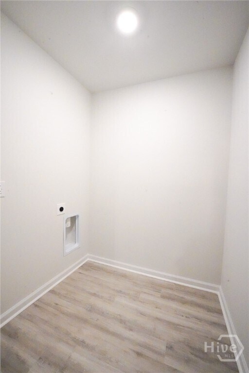 Building Photo - 102 Windrush Pnes