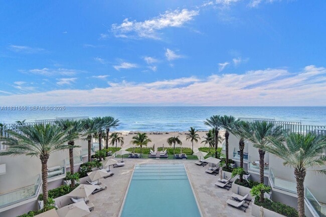 Building Photo - 18501 Collins Ave