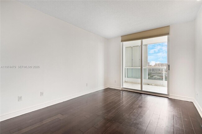 Building Photo - 21205 NE 37th Ave