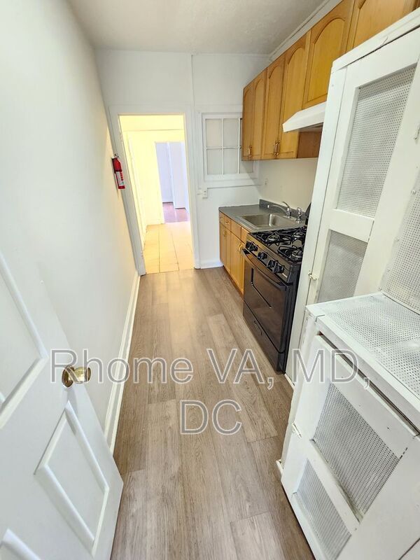 Building Photo - 515 Franklin St NE