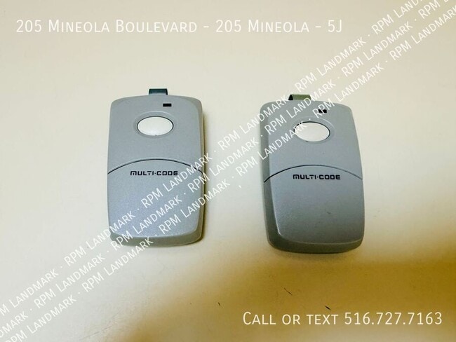 Building Photo - 205 Mineola Blvd