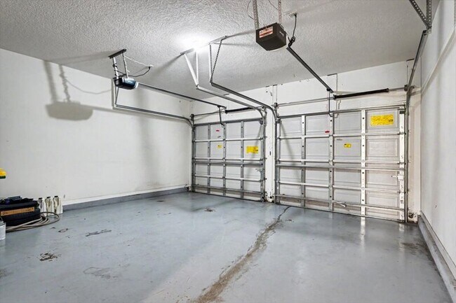 Building Photo - 7493 Devondale Way