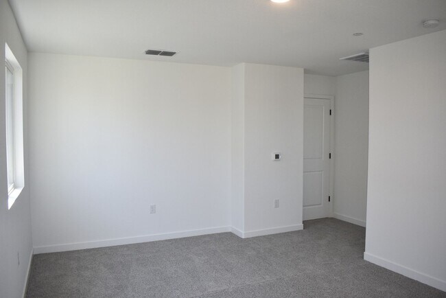 Building Photo - 4290 Aura Way