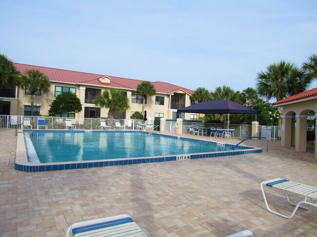 Building Photo - 468 Bouchelle Dr