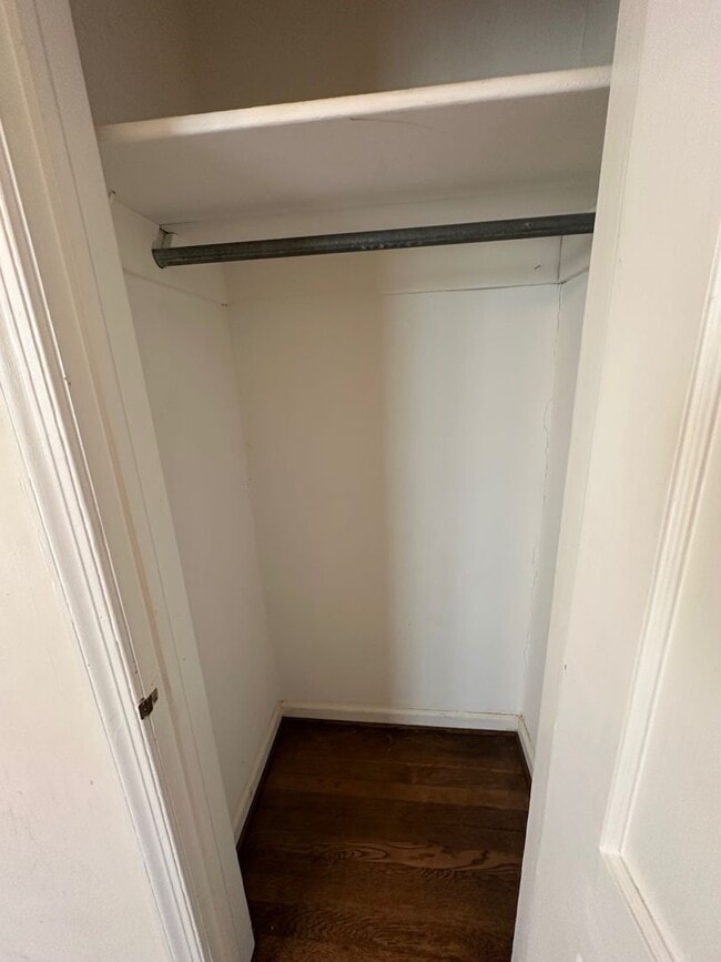 Building Photo - Burlington / Condo