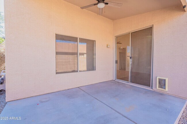 Building Photo - 43741 W Wade Dr