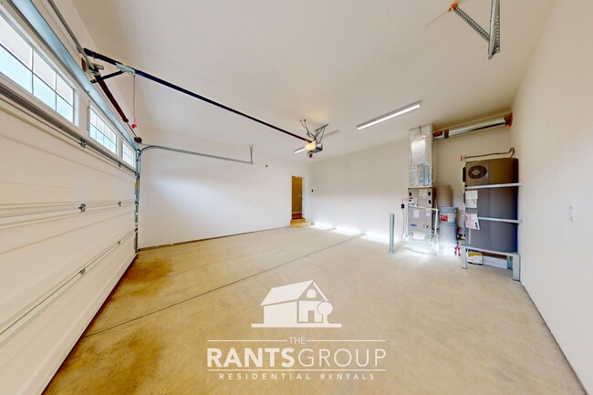 Building Photo - Newer Rambler in Hawks Prairie! Easy JBLM ...