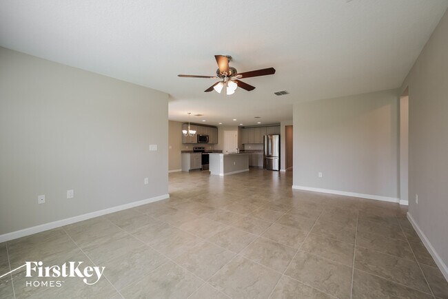 Building Photo - 710 Yeager Ct