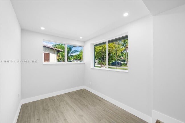 Building Photo - 8560 SW 126th Terrace