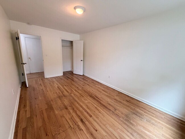 Building Photo - 2bed/1bath Sullivan's Gultch Condo
