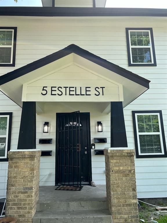 Building Photo - 5 Estelle St