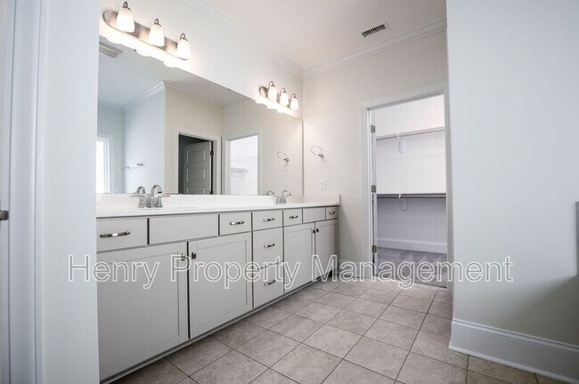 Building Photo - 1017 Blackpool Ct
