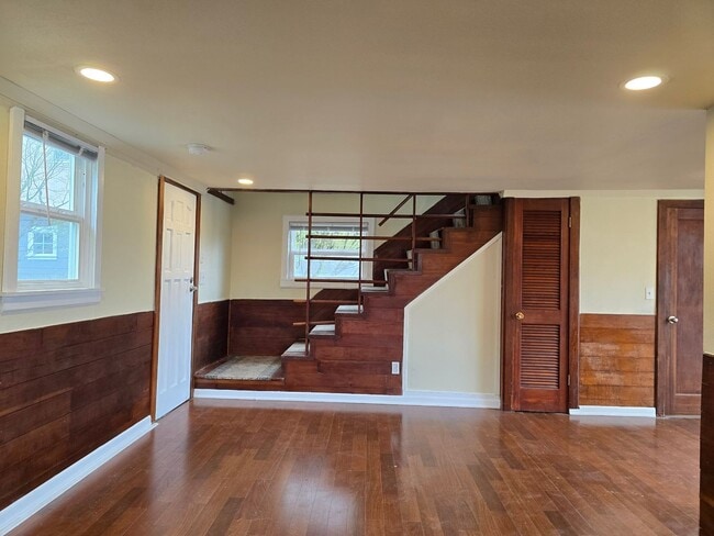 Building Photo - Alder Duplex