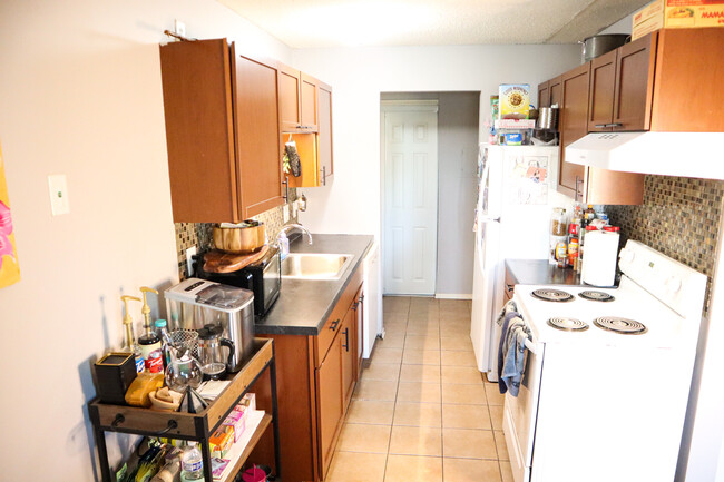 Building Photo - 1006 Westbrooke Way