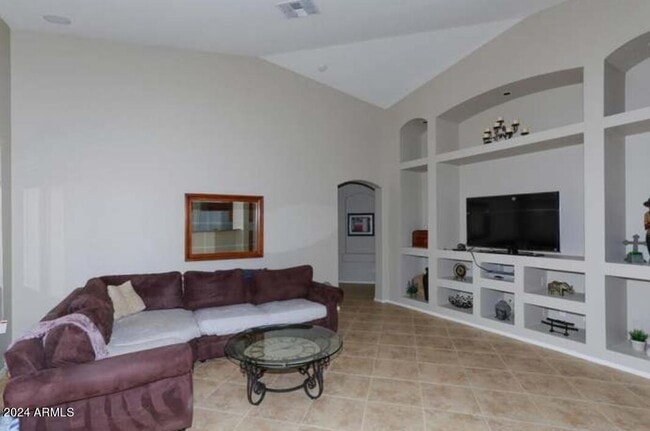 Building Photo - 3077 E Kingbird Pl