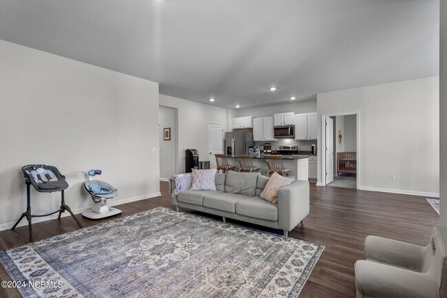 Building Photo - 1561 Pleasant Holw Ct SE