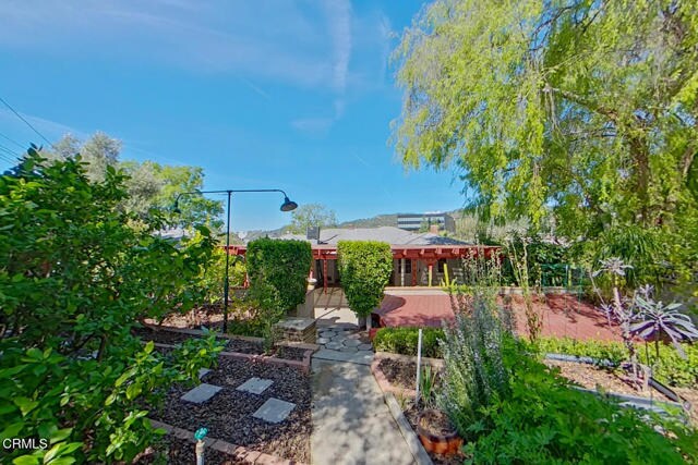 Building Photo - 1462 Glengarry Rd