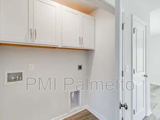 Building Photo - 3022 Harborview Dr