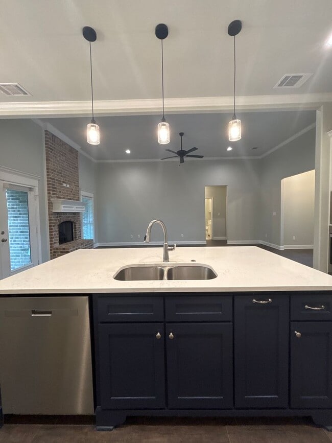 Building Photo - Beautiful South Tyler Rental in Royal Vista Estates!